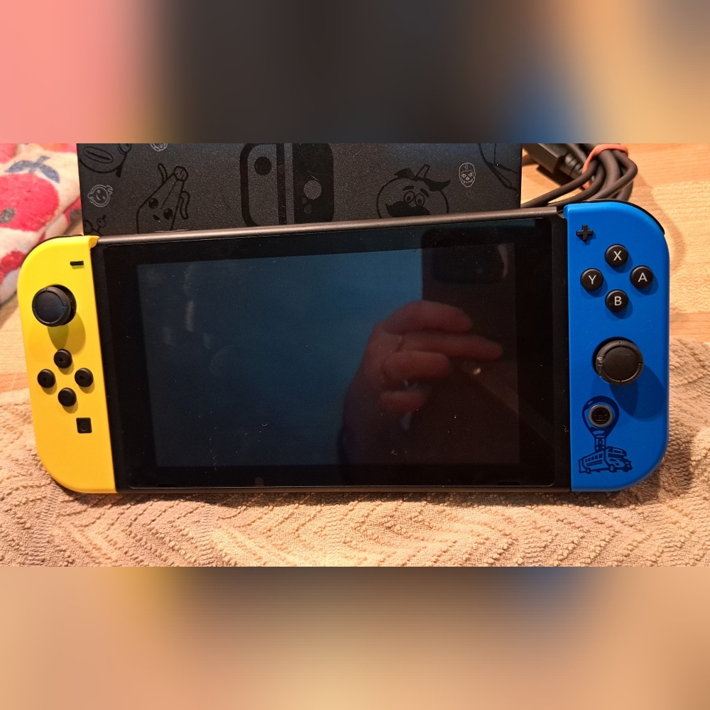 Fortnite' Nintendo Switch - Picture 12 of 14